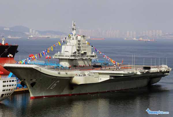 Kapal induk Liaoning China