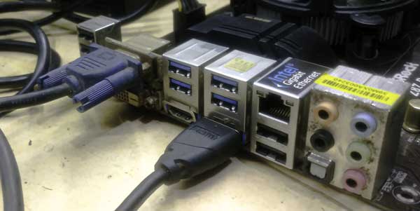 pindah ke output DVI atau VGA