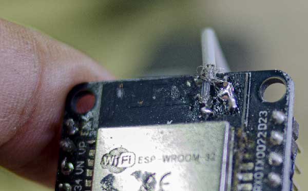 Solder kabel antena 2.4Ghz ke modul board