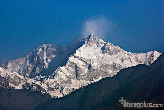 Gunung paling berbahaya dan tertinggi nomor 3