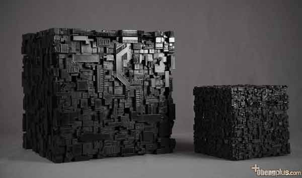 Case Borg Cube lebih terlihat seperti barang seni