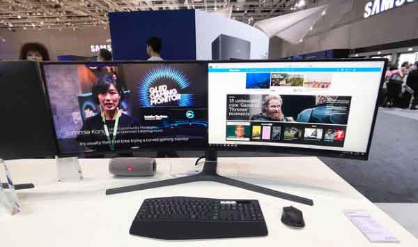 Monitor Samsung
CHG90 lebar ke samping tampil di IFA 2017